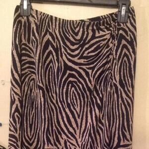 Apostrophe stretch animal print skirt Sz 6-8